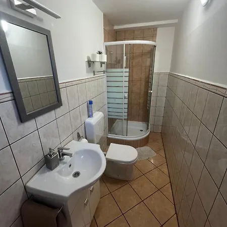 Sarkany Es Vendeghaz Miskolctapolca Διαμέρισμα Μίσκολτς